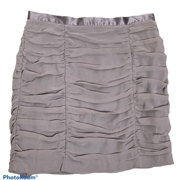 H&M NWOT Light Purple Mauve Ruched Mini Skirt Sz 12 - Picture 1 of 5